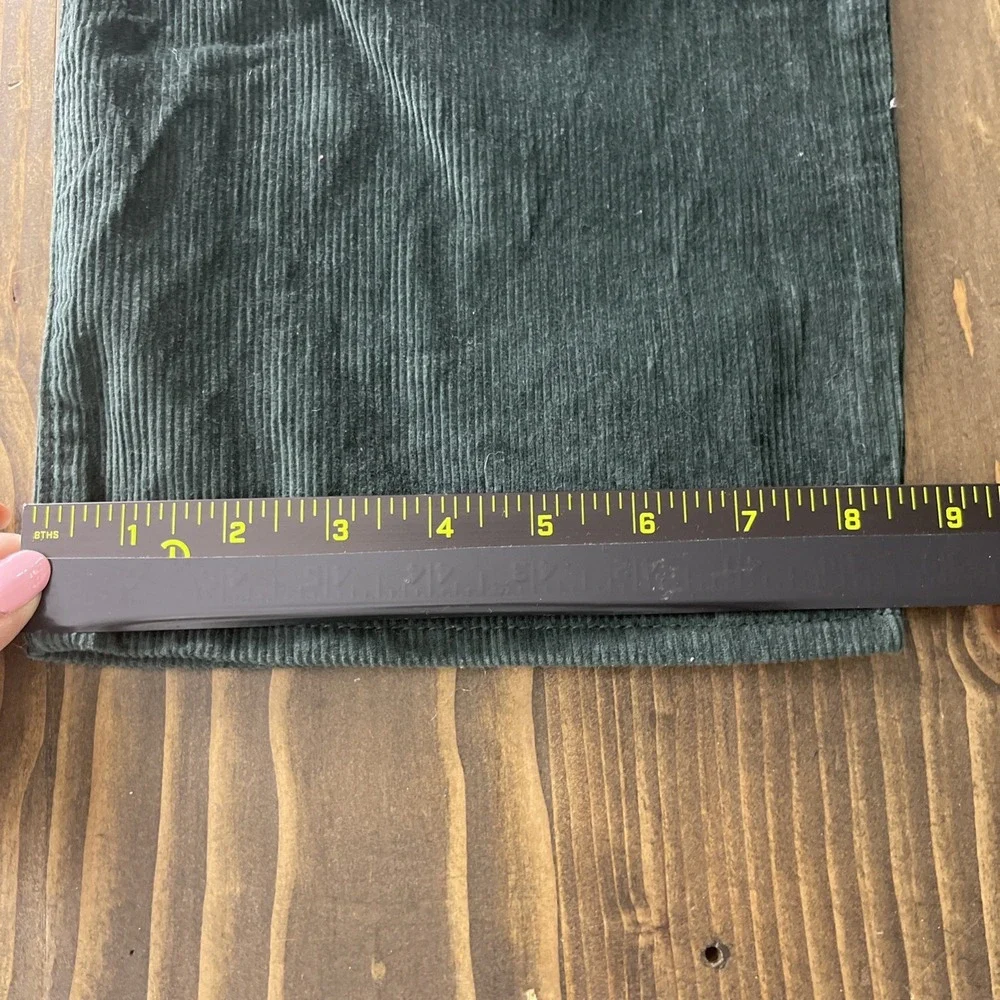 Levis Corduroy 94 Baggy Pants Womens Size 32 Green Straight Leg Pockets